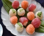 彩りもキレイなパーティ寿司を、酢飯の作り方から飾り付けまで☆