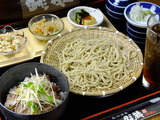 ご自身で打ったそばに、お食事やドリンク付きで大満足！