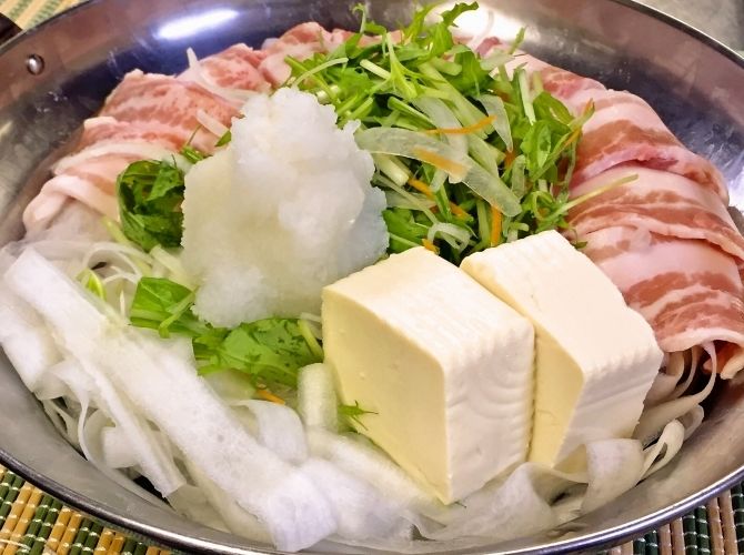 大根麺のヘルシー豚バラみぞれ鍋