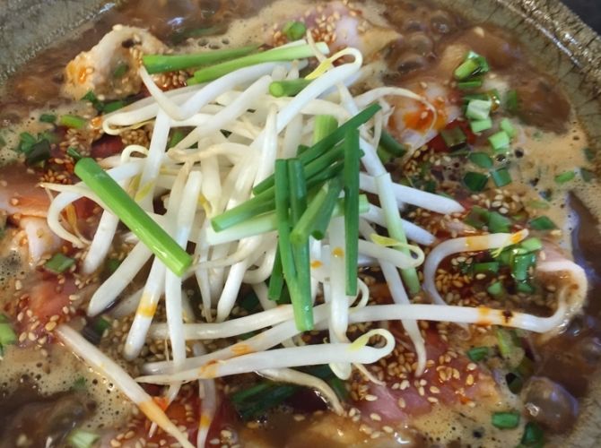 体ぽっかぽか。甘酒と八丁味噌のシンプル鍋