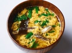 ニラと卵の味噌汁 村山 太一（レストラン ラッセ）