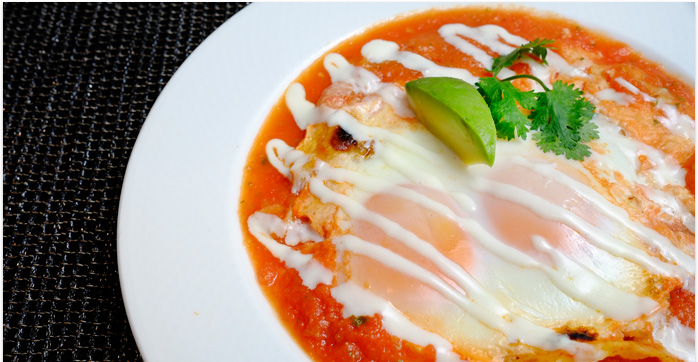 メキシコで最もポピュラーな朝食『ウエボスランチェロス』